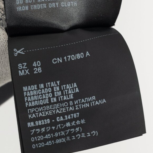 Prada Resort 2018 Runway Grey Embossed Techno Mock-Neck Long-Sleeve - Picture 11 of 14